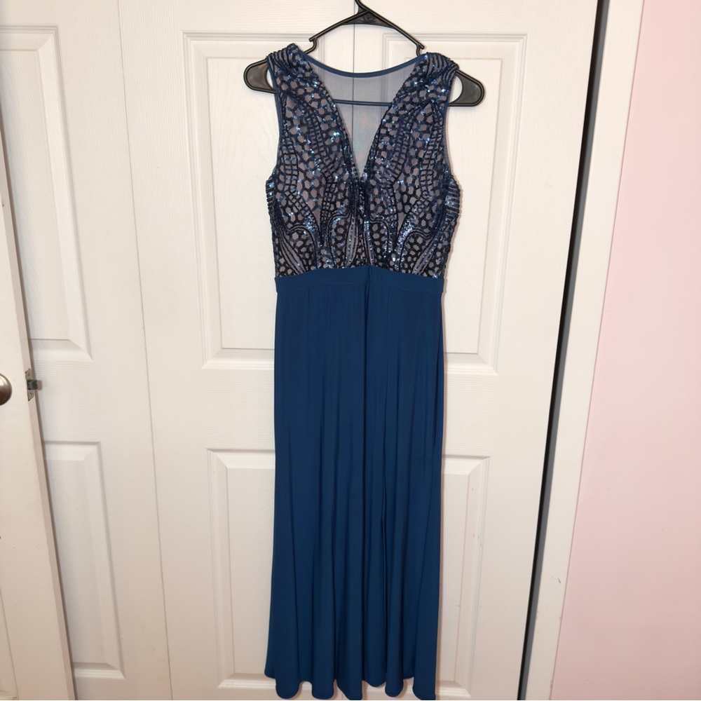 Elegant Blue Sleeveless Dress